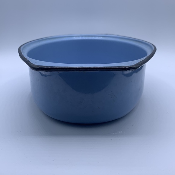 Vintage Black & Robin Egg Blue Small Enamel Roasting Pan with Lid - Picture 10 of 13